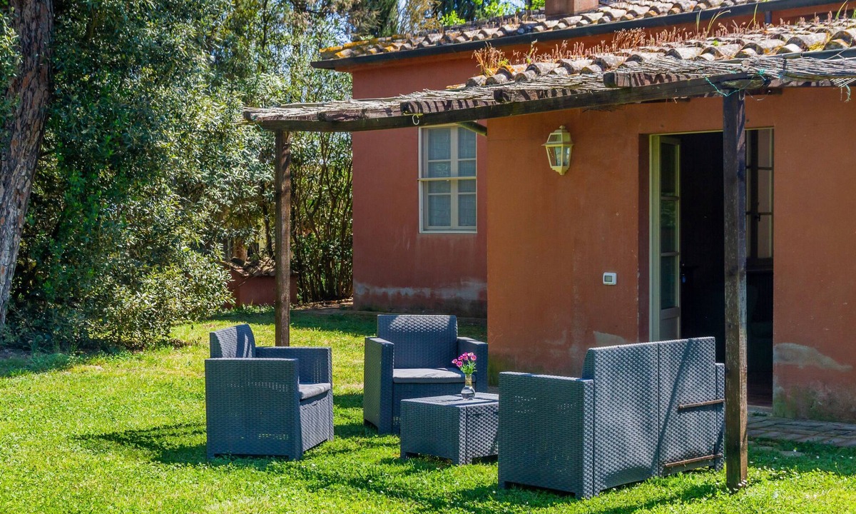 Gavorrano Apartment | Apartment 'Scuole Piccole' with Garden