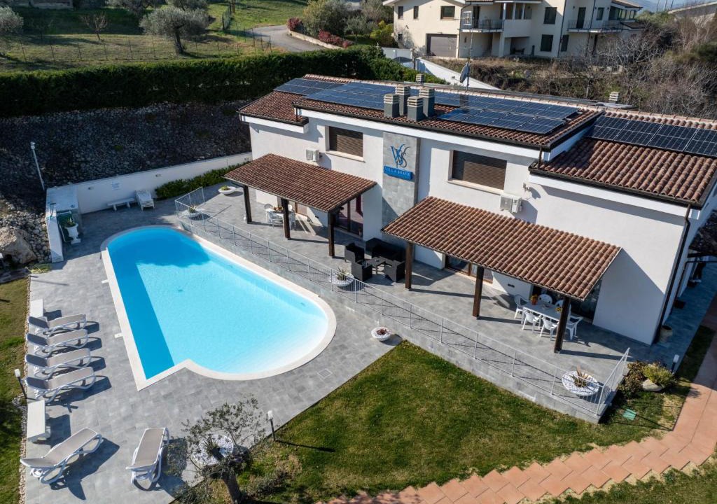 Citta Sant'Angelo Apartment | Apartment Suite dei Monti by Interhome