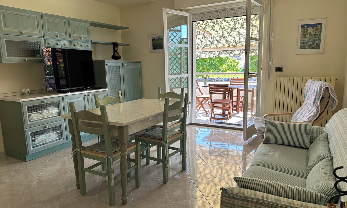 Civitanova Marche Apartment | Apartment with terrace a stone's throw from the sea