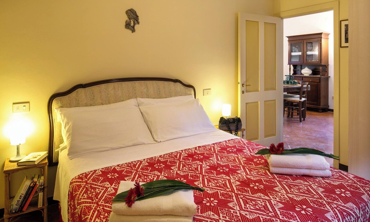 Rasiglia Apartment | Apartment with terrace