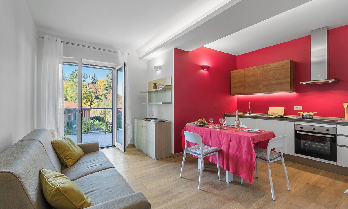 Madonna del Pilone Apartment | Appartamento Ciclamino, Torino, Italy