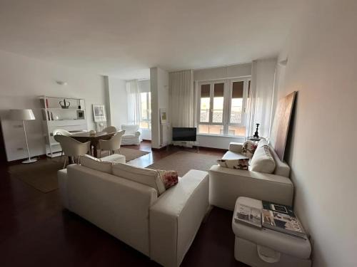 Pesaro Apartment | Appartamento Elegante vicino mare e centro