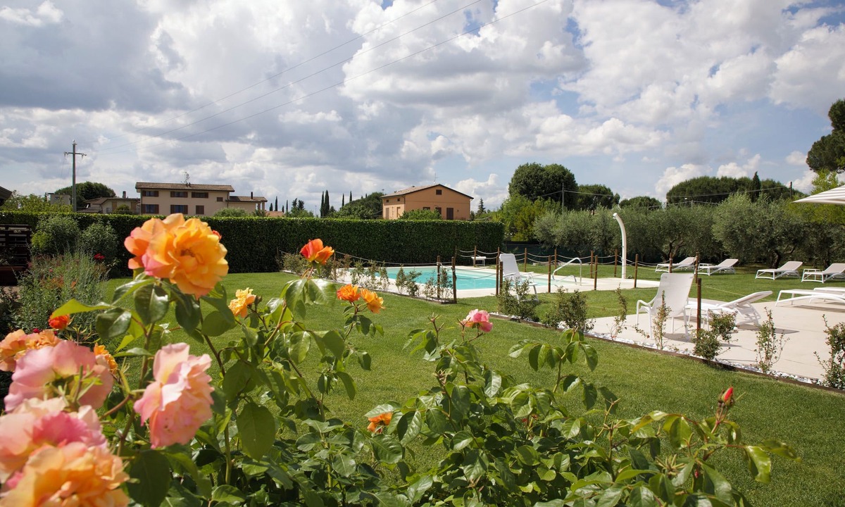 Bastia Umbra Apartment | Appartamento in Campagna Vicino a Centro Fiere
