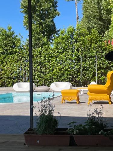 Roseto degli Abruzzi Apartment | Appartamento con Vista Mare e Piscina a Casa Vuscichè