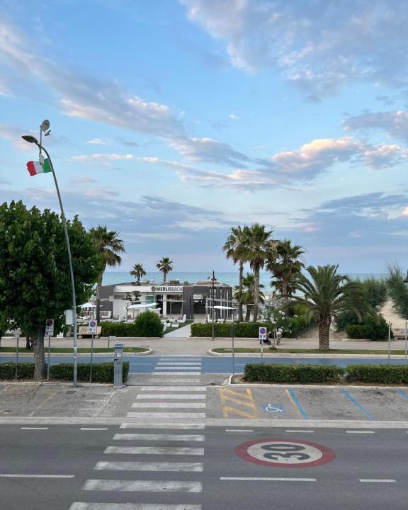 Alba Adriatica Apartment | Appartamento nuovo in prima fila mare