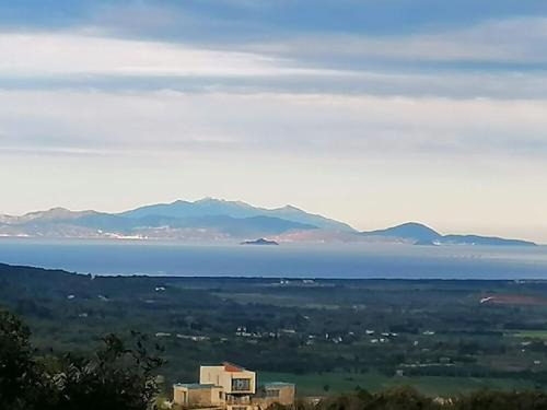 Gavorrano Apartment | Appartamento vista panoramica, ampio terrazzo.