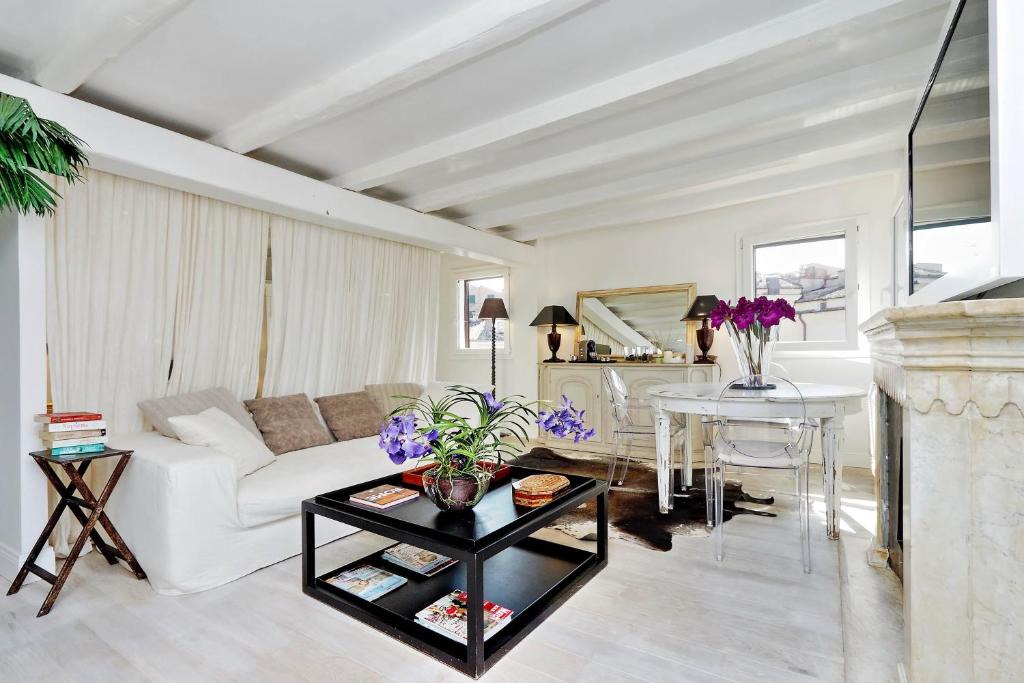 Rione IV Campo Marzio Apartment | Arancio Terrace Loft | Romeloft