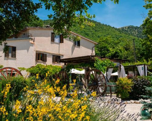 Gioia dei Marsi Bed & Breakfast | B&B LE GRETTE