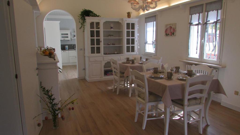 Massa Castello Bed & Breakfast | B&B Nadine Forlì - boutique eco stay con parcheggio gratuito
