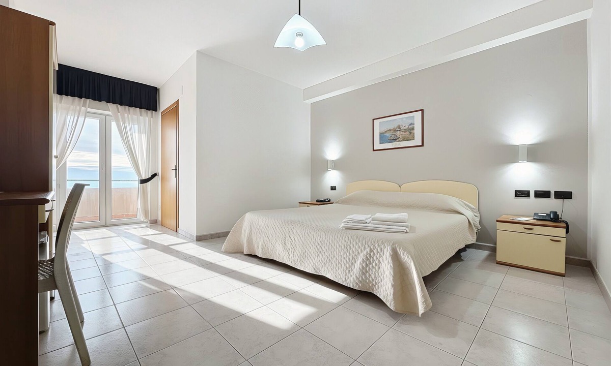 Monte Sant'Angelo Bed & Breakfast | B&B Sea View with Balcony - 228 - Santangelo - Pool