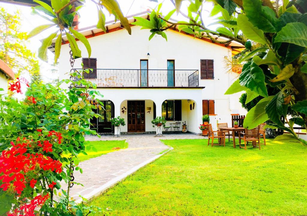Cerreto dʼEsi Bed & Breakfast | B&B Villa Incrocca