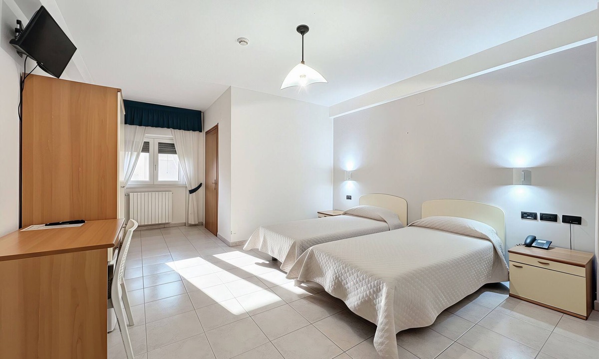 Monte Sant'Angelo Bed & Breakfast | B&B with Window - 106 - Santangelo - Pool