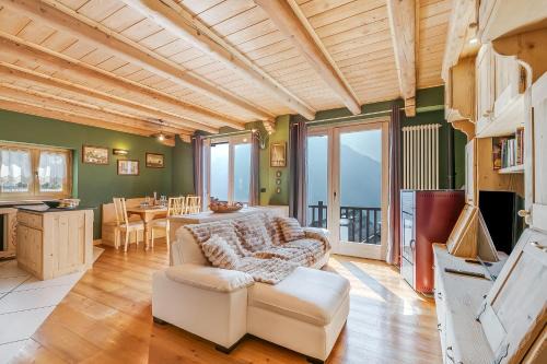 Sauze di Cesana Apartment | Baita Delle Stelle - Happy Rentals