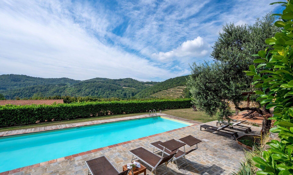 Cortemilia Apartment | Beautiful apartment for 18 guests with pool, WIFI, patio and pets allowed