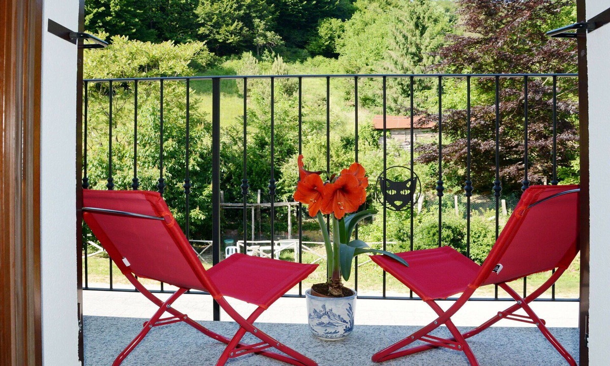 Savona Apartment | Beautiful apartment for 5 guests with WIFI, TV, patio, pets allowed and panoramic view
