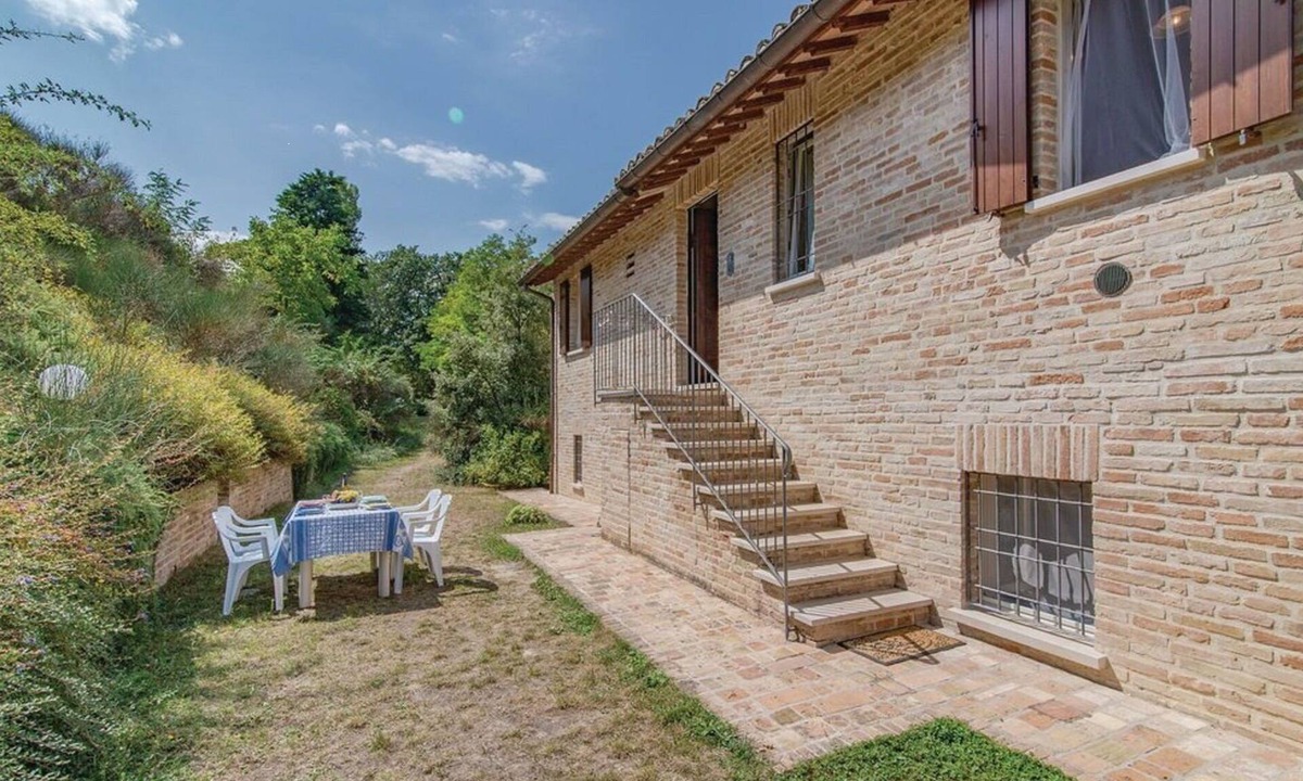 Urbino Villa | Beautiful apartment in villa for 5 guests with WIFI, pool, TV and panoramic view, close to Urbino