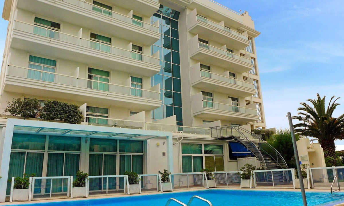 Marina di Vasto Apartment | Beautiful apartment for 4 guests with A/C, pool, WIFI, TV, patio and pets allowed