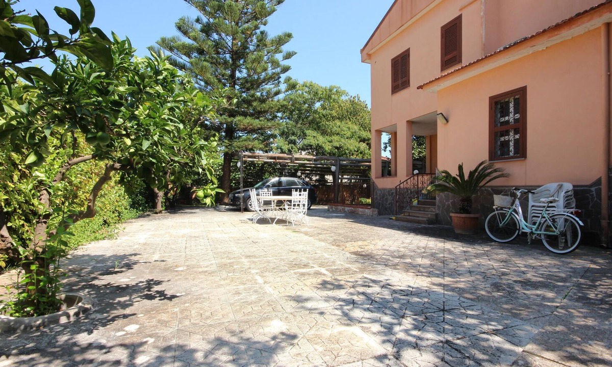 Laura House | Beautiful home in Capaccio Scalo with WiFi