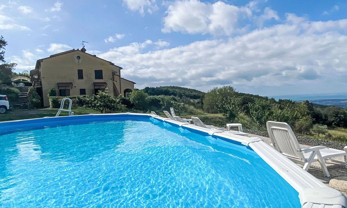 Castellina Marittima Apartment | Beautiful apartment for 10 guests with pool, WIFI, TV, terrace, pets allowed and panoramic view