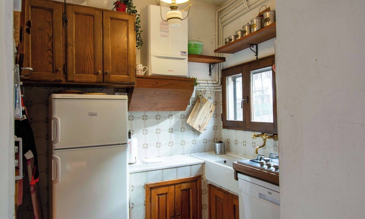 Palazzuolo sul Senio Apartment | Beautiful apartment for 8 people with WIFI, hot tub, TV, patio and pets allowed