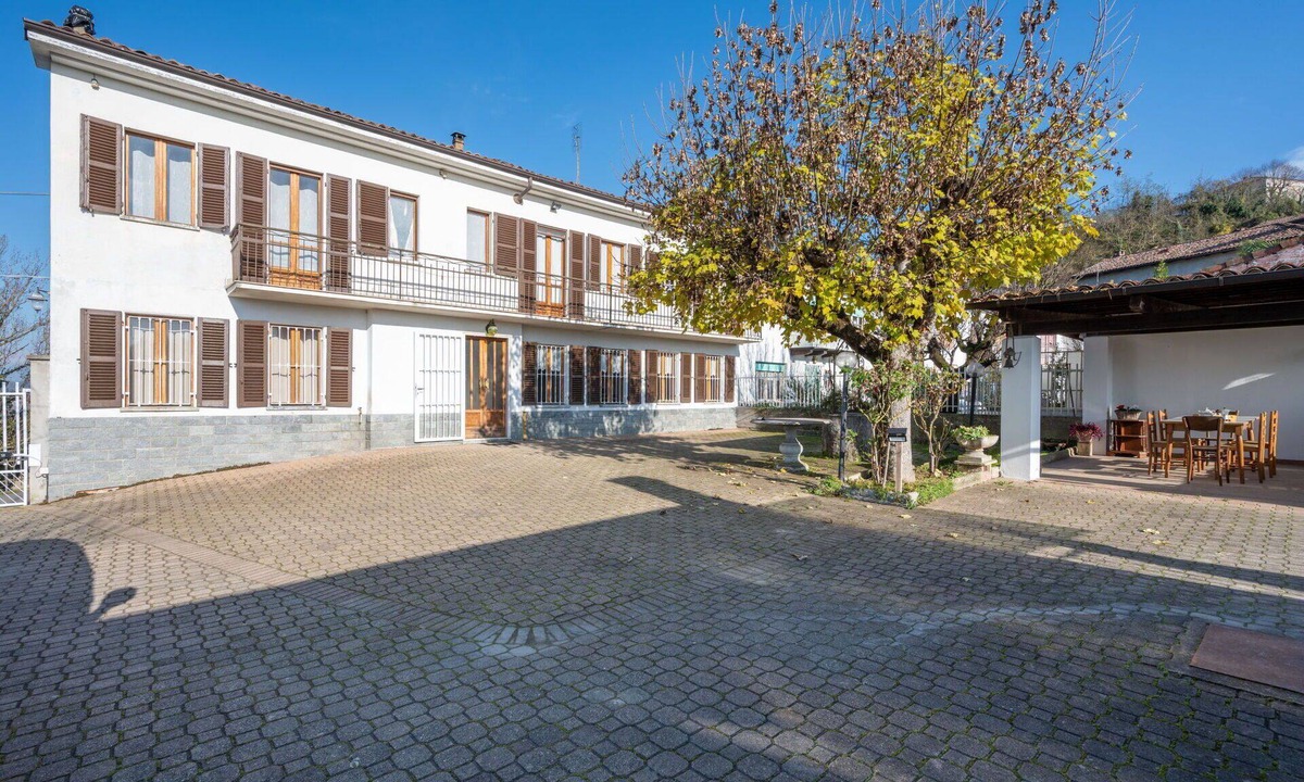 Abbazia House | Beautiful private villa for 6 guests with WIFI, private pool, TV, patio and pets allowed