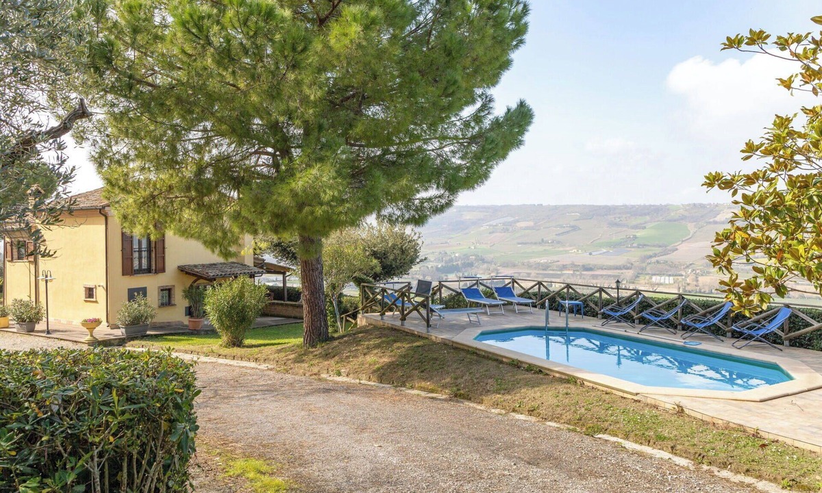 Campofilone Villa | Beautiful private villa with private pool, WIFI, terrace, pets allowed and panoramic view