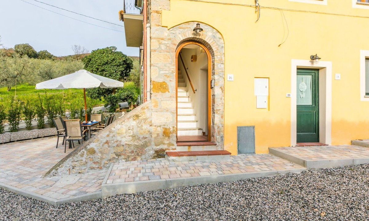 Santa Luce House | Beautiful private villa for 6 people with WIFI, A/C, TV and patio