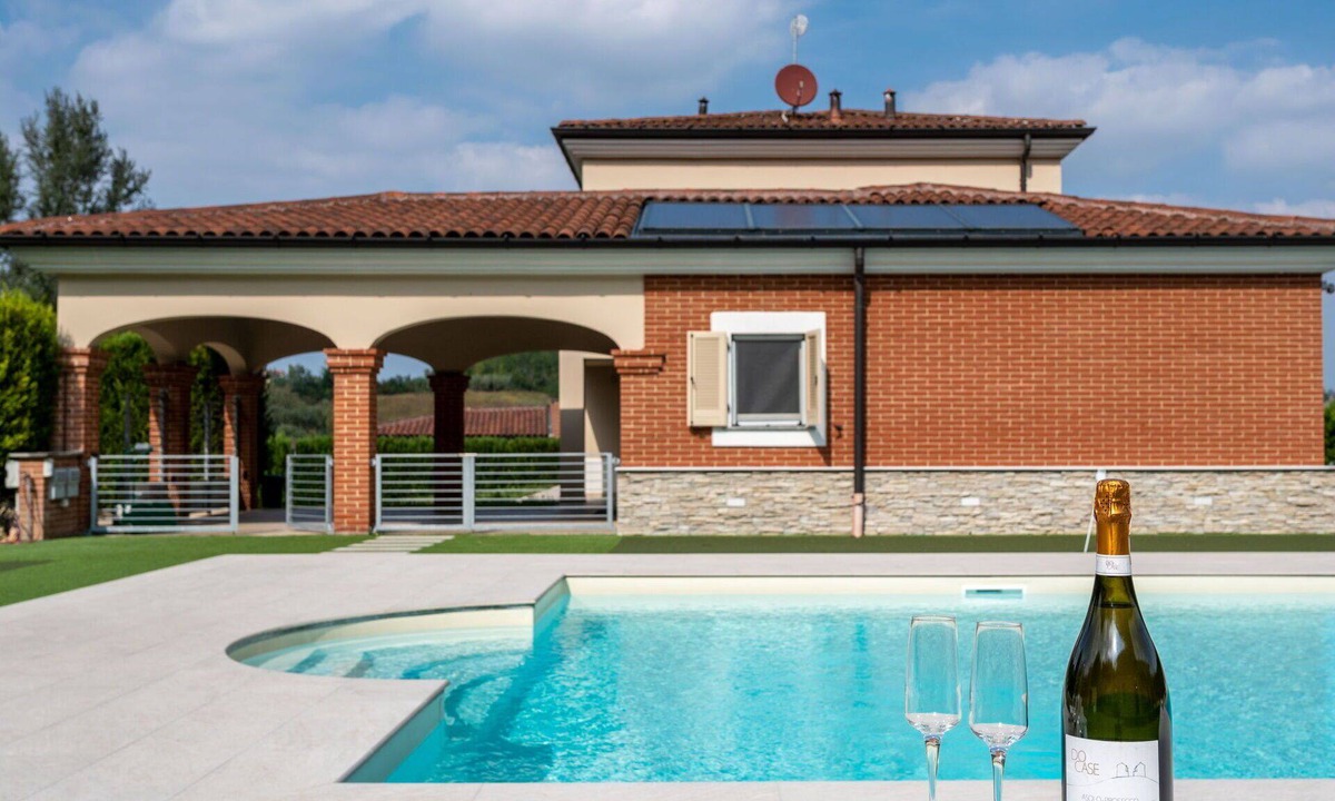 Settime House | Beautiful private villa for 11 people with WIFI, private pool, A/C, TV and terrace