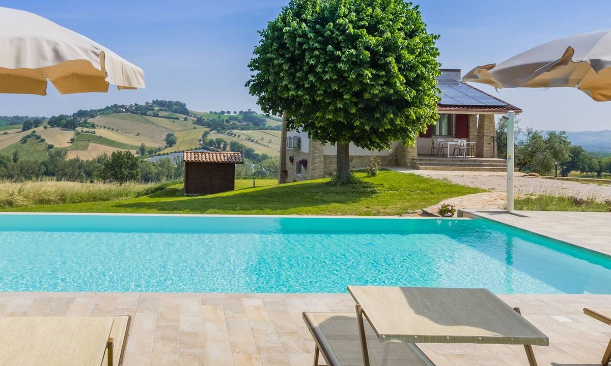 Mondavio Villa | Beautiful villa with heated, infinity pool in the countryside of Mondavio, 20 km from the sea