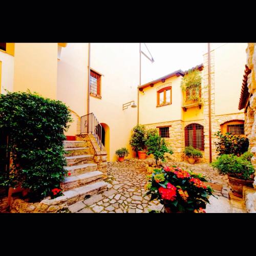 Fondi Bed & Breakfast | Bed And Breakfast Mblò