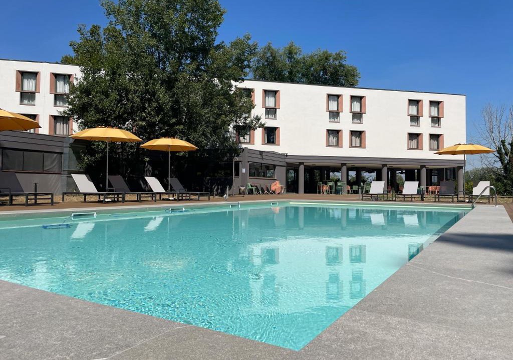 Peschiera Borromeo Hotel | Belstay Milano Linate