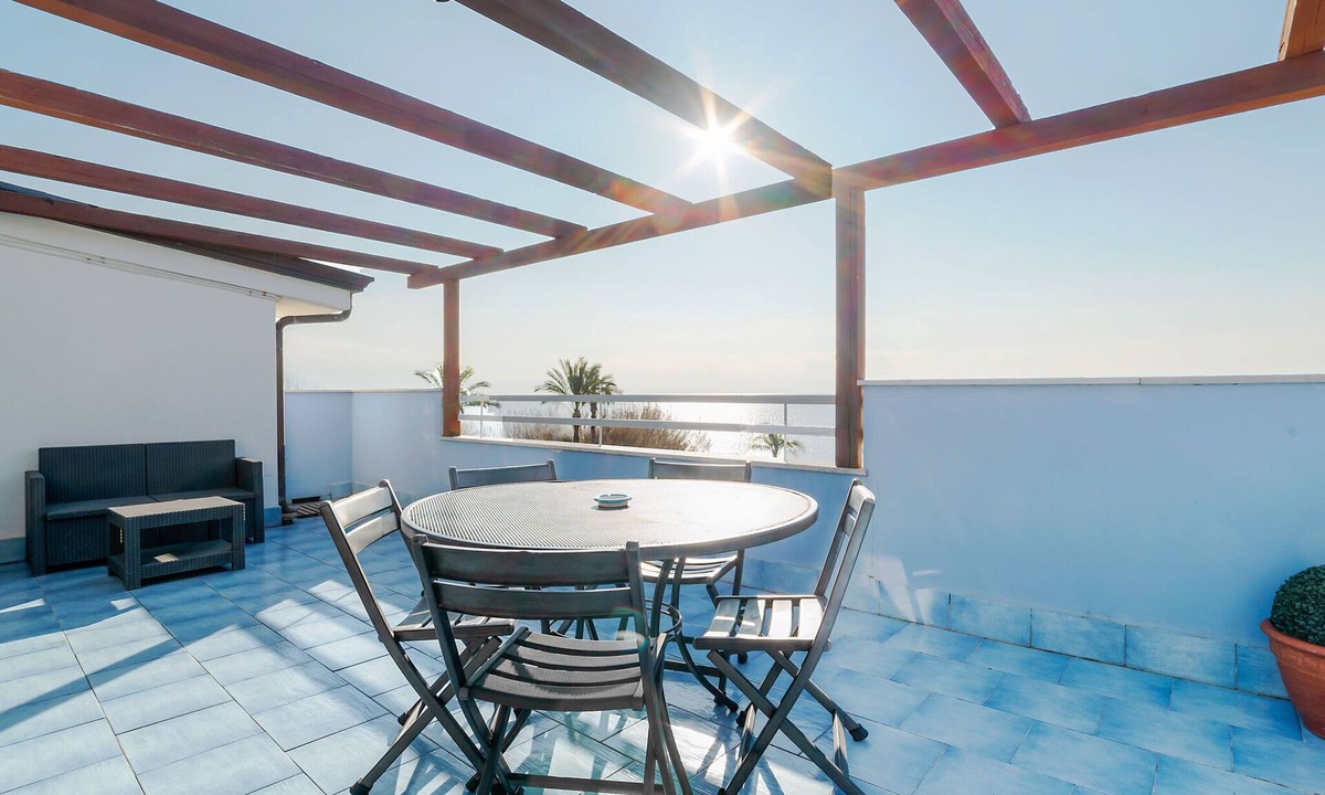Policastro Bussentino Apartment | Belvilla by OYO Apartment in Policastro Bussentino
