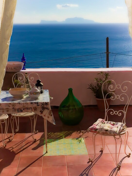 Procida Apartment | Between sea and sky - Procida island