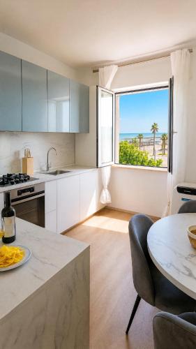 Casabianca di Fermo Apartment | Bilocale Fronte Mare con Parcheggio & Spiaggia