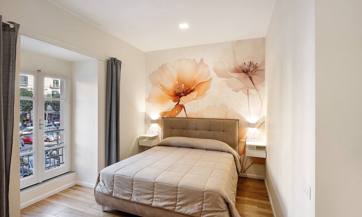 Historical Downtown Salerno Apartment | Blue Dream Suites – Minori Room with Wi-Fi and Air Conditioning