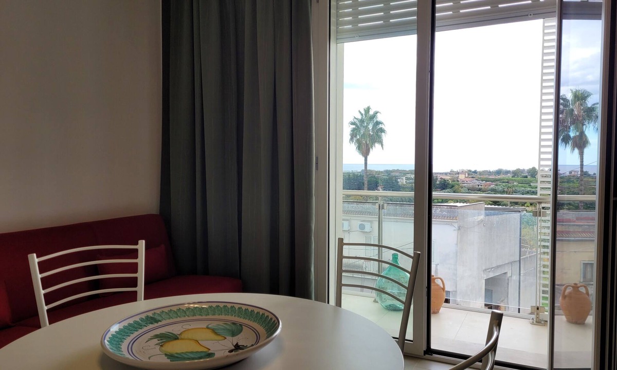 Caulonia Apartment | Blue Jasmine