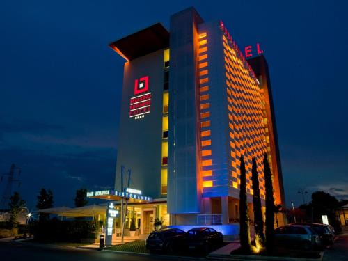 Mosciano Sant'Angelo Hotel | Breaking Business Hotel