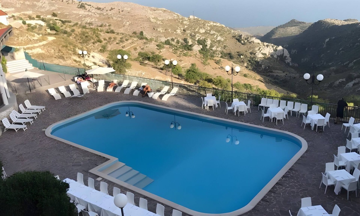 Monte Sant'Angelo Bed & Breakfast | Bright B&B with Sea View Balcony - 348 - Santangelo - Pool