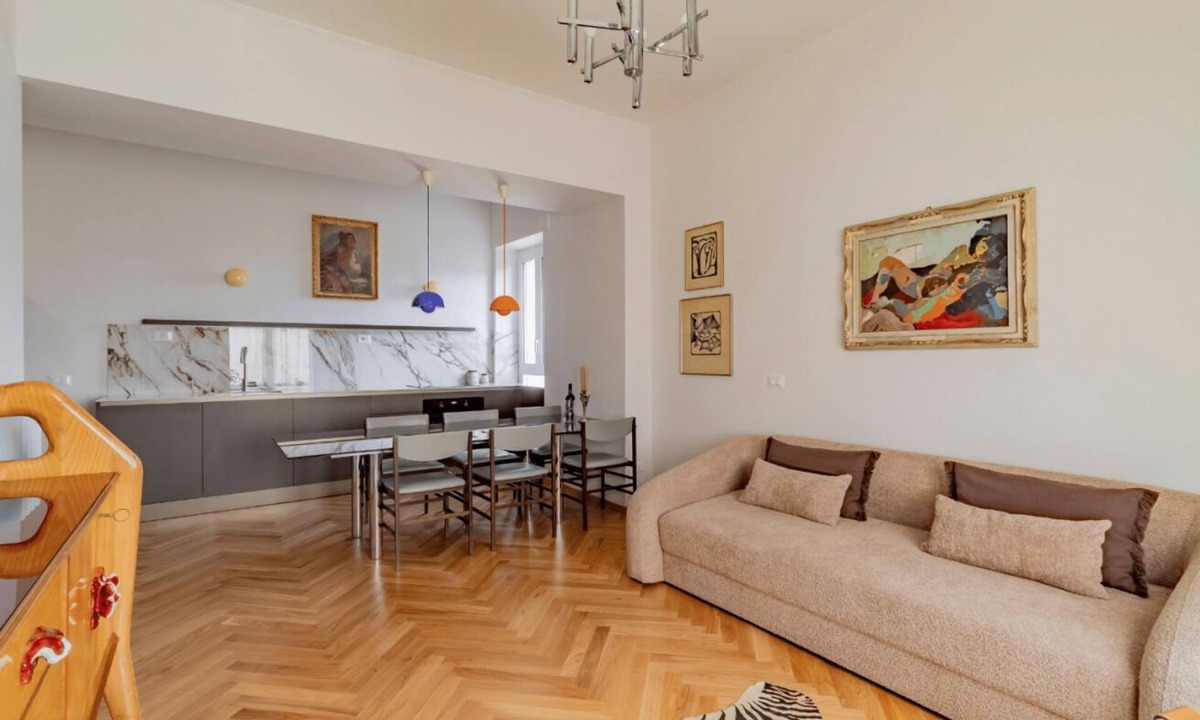 Aurelio Apartment | Bright Design Apartment near Vatican – Balcony & AC