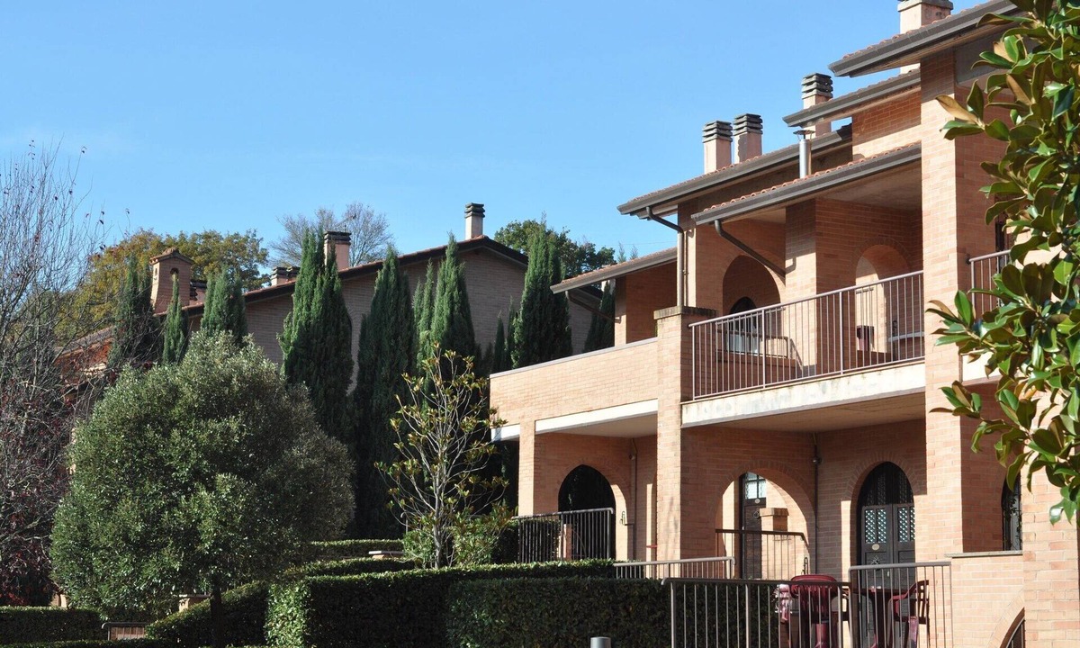 Assisi House | Bright Holiday Home in Umbria with Pool