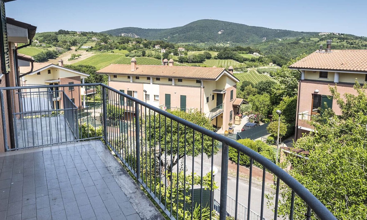 Camerano Apartment | C008 - Camerano, delightful fully equipped three-room apartment