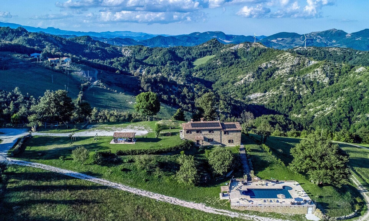 Apecchio Villa | Ca Quattrocchi 10&3 by Marche Holiday Villas