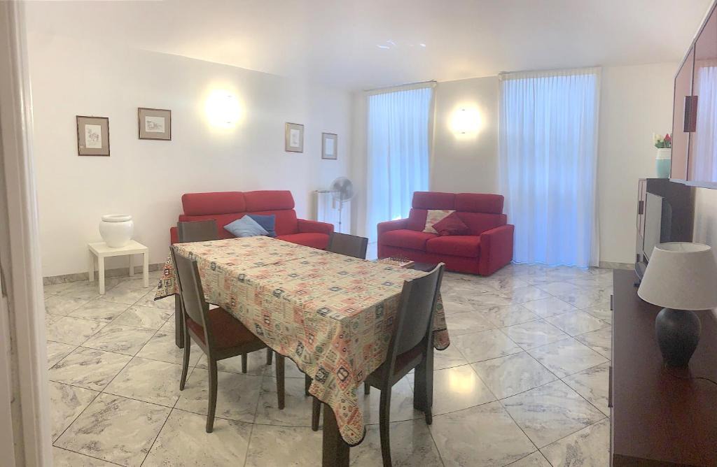 Historic Centre Apartment | Carlo Alberto 18
