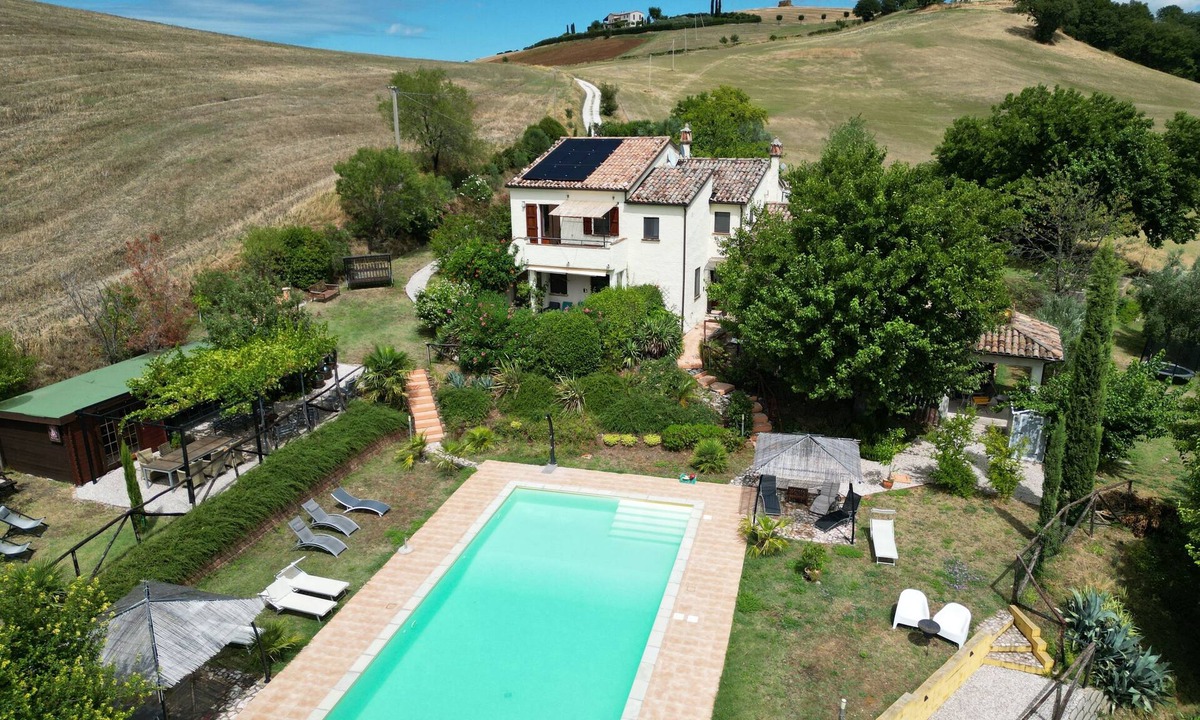 Arcevia Apartment | Casa dei sogni d'Oro - appart. Loretello with pool 12x6m -panoramic view