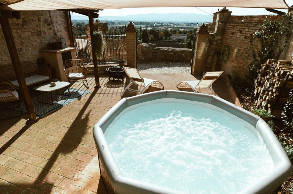 Spello House | Casa di Lucy Spello - Cave Wellness & Panoramic View