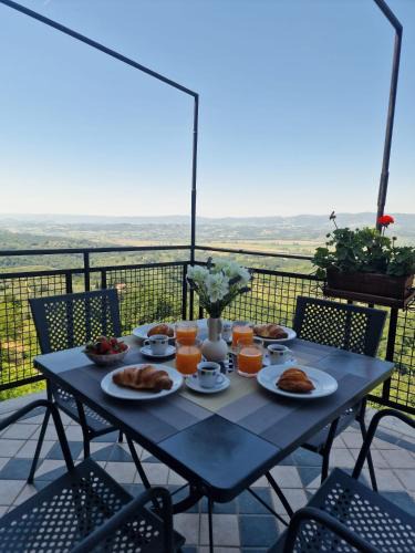 Monteleone d'Orvieto Apartment | Casa Ferdinanda