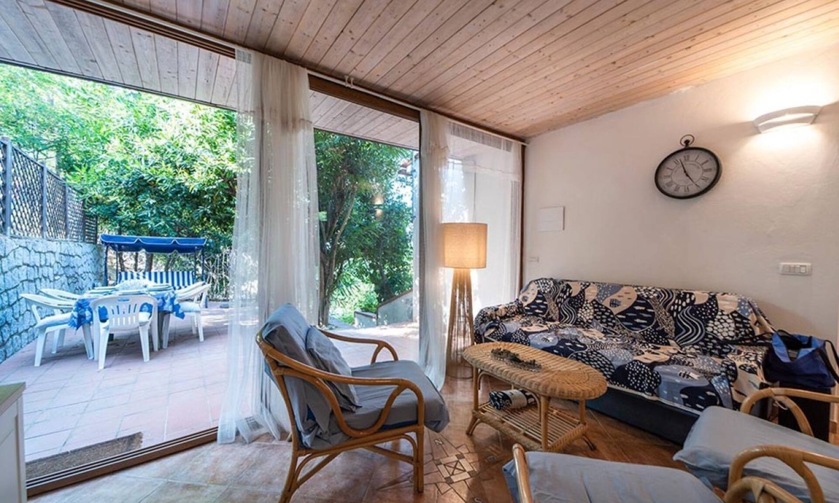 Sant' Andrea Apartment | Casa Greta, just a few steps from the sea