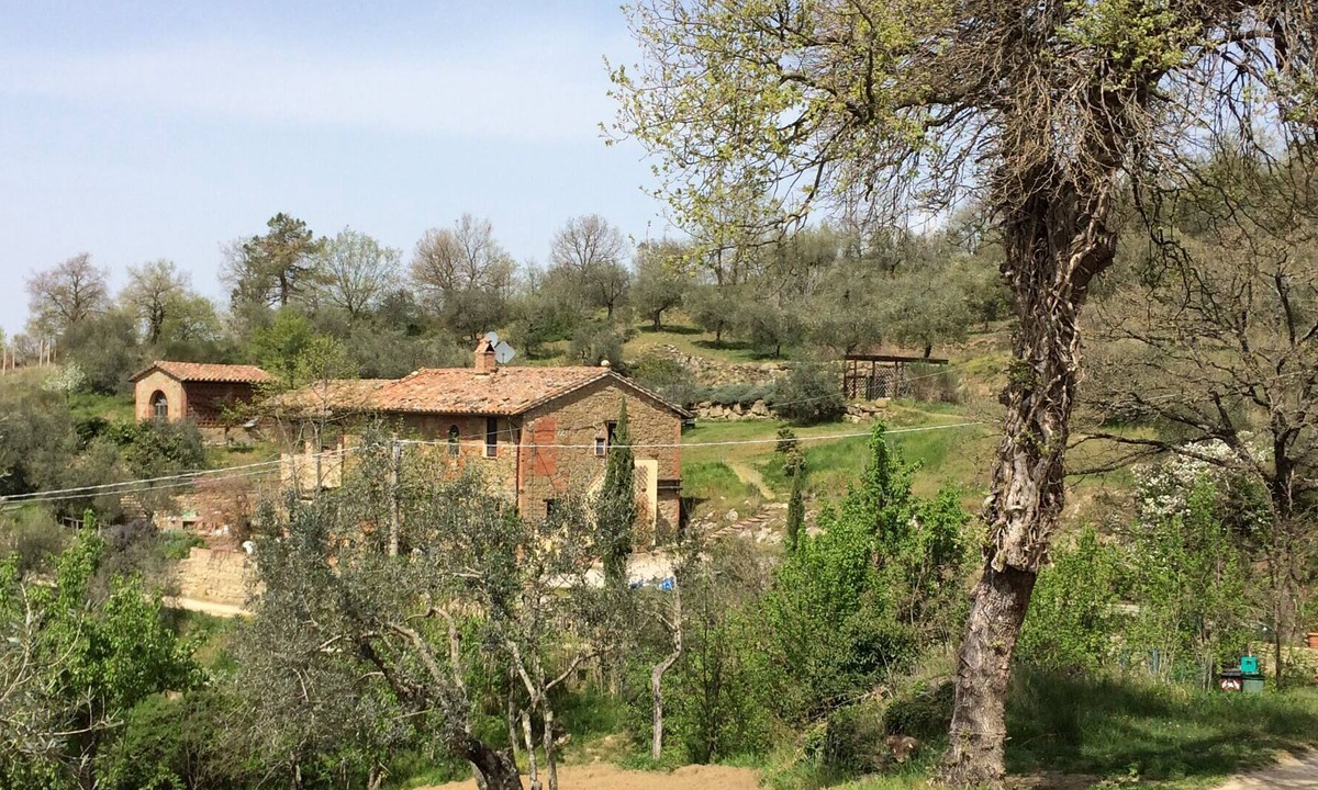 Panicale Apartment | CASA LORENZO ~ LIMONE. Stunning, peaceful family farmhouse apt with pool & views