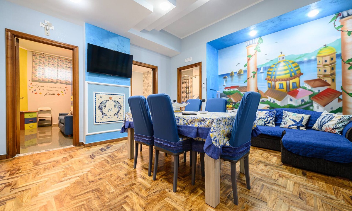 Vietri sul Mare Apartment | Casa Maggio - Two Bedroom Apartment, Sleeps 5