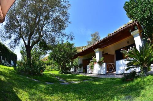 Panza House | Casa nel verde